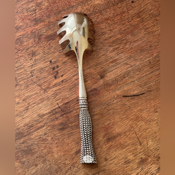 Vintage Elegance silver plated serving spoon - Picture 4 of 4